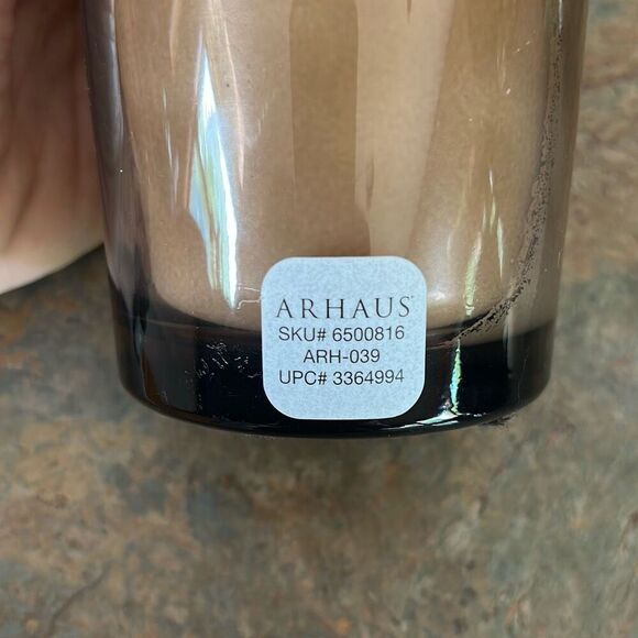 ARHAUS Sandalwood Leaf and Tobacco Candle 11 oz NEW - Picture 2 of 4
